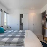 Town 2-bedroom Apartment *