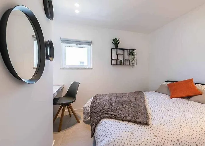 Town 2-bedroom Apartamento