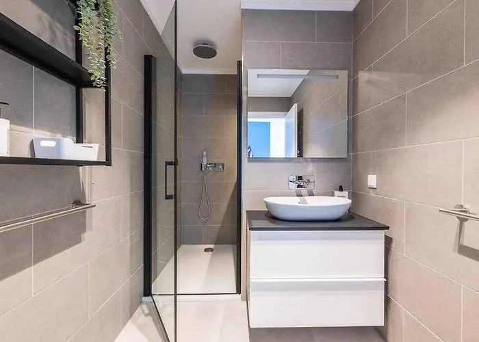 Town 2-bedroom *